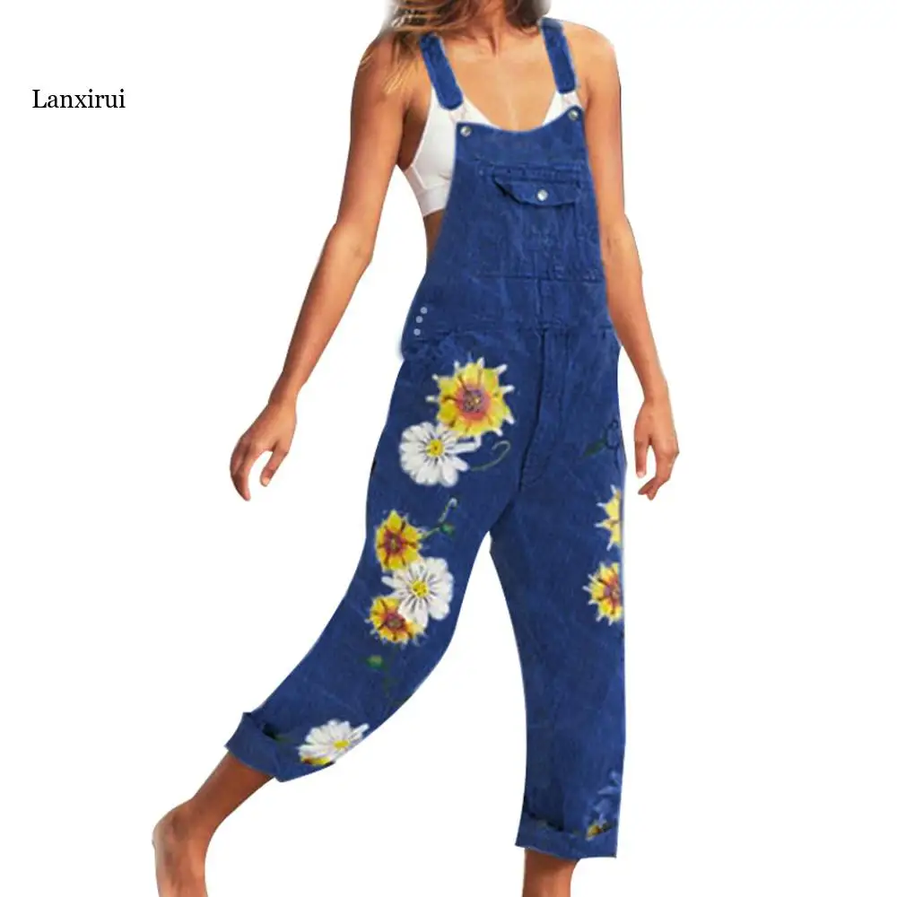 

Женский джинсовый комбинезон с цветочным принтом