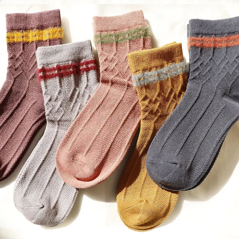 

Woman Solid Cotton Socks Girls Sport Socks Fuzzy Striped Cuff Warm Winter Short Socks Female Ankle Socks 5 Pairs/ lot