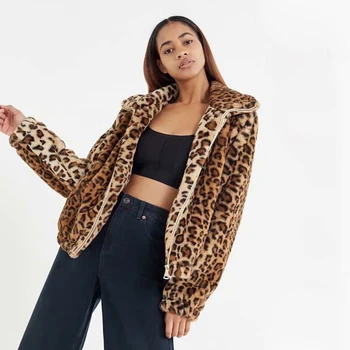 

2019 Women's Winter Plush Jacket European and American Fashion Sexy Leopard Print Long Sleeve Zipper Pocket Design