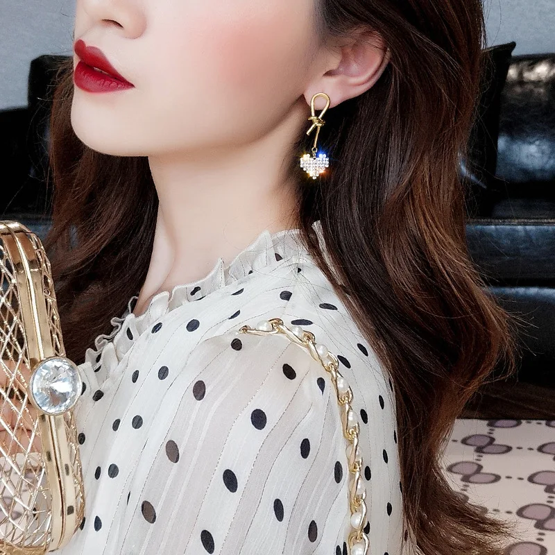 

The New Snow Water Crystal Earrings Contracted Style Restoring Ancient Ways Multicolor Metal Women Drop Earrings