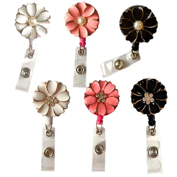 

1pcs Camellia Flower Pink/White/Black Color Retractable Reel with Alligator Clip School Teacher Accessories Badge бейдж Holder