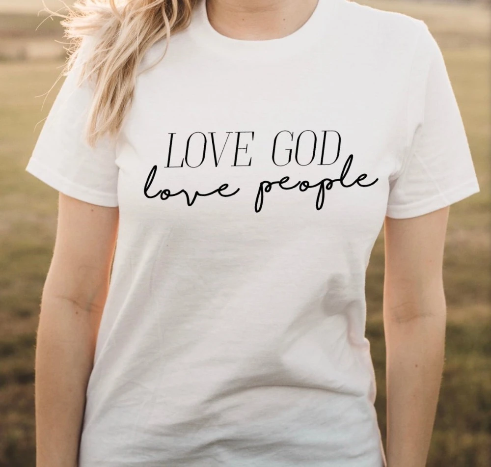 Женская футболка с надписью LOVE GOD love people | одежда