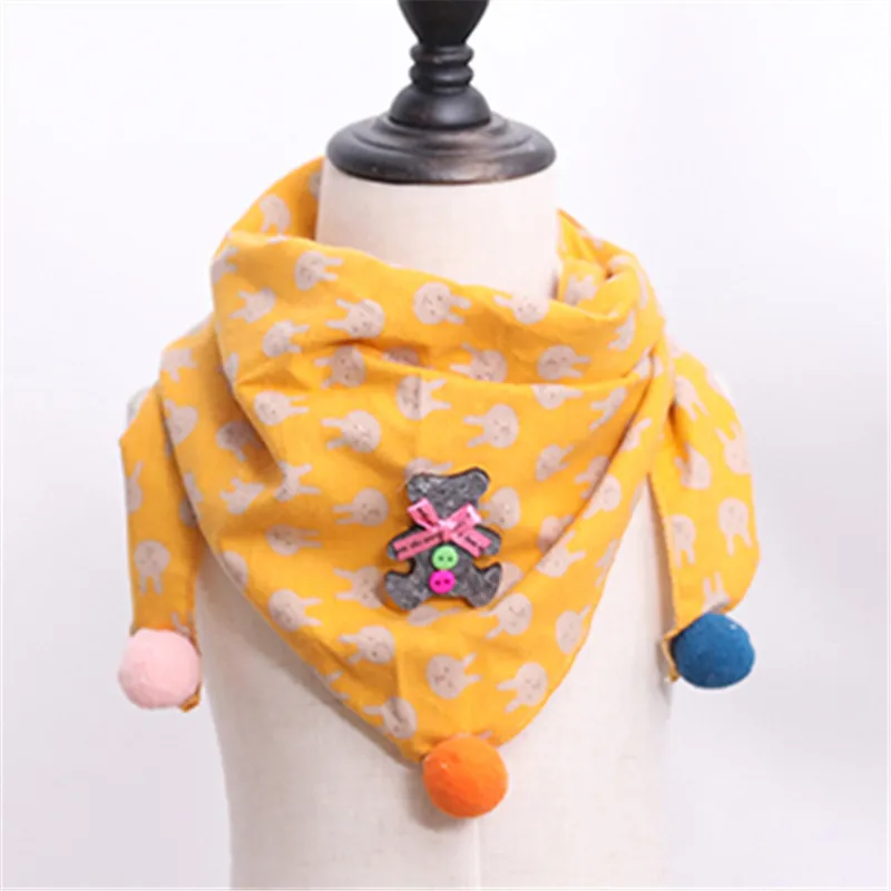 yellow rabbit A Новые хлопковые для маленьких девочек Треугольники шарфы теплый дети шейный платок Демисезонный для девочек шаль воротником для мальчиков для маленьких детей шеи шарф - Цвет: yellow rabbit A