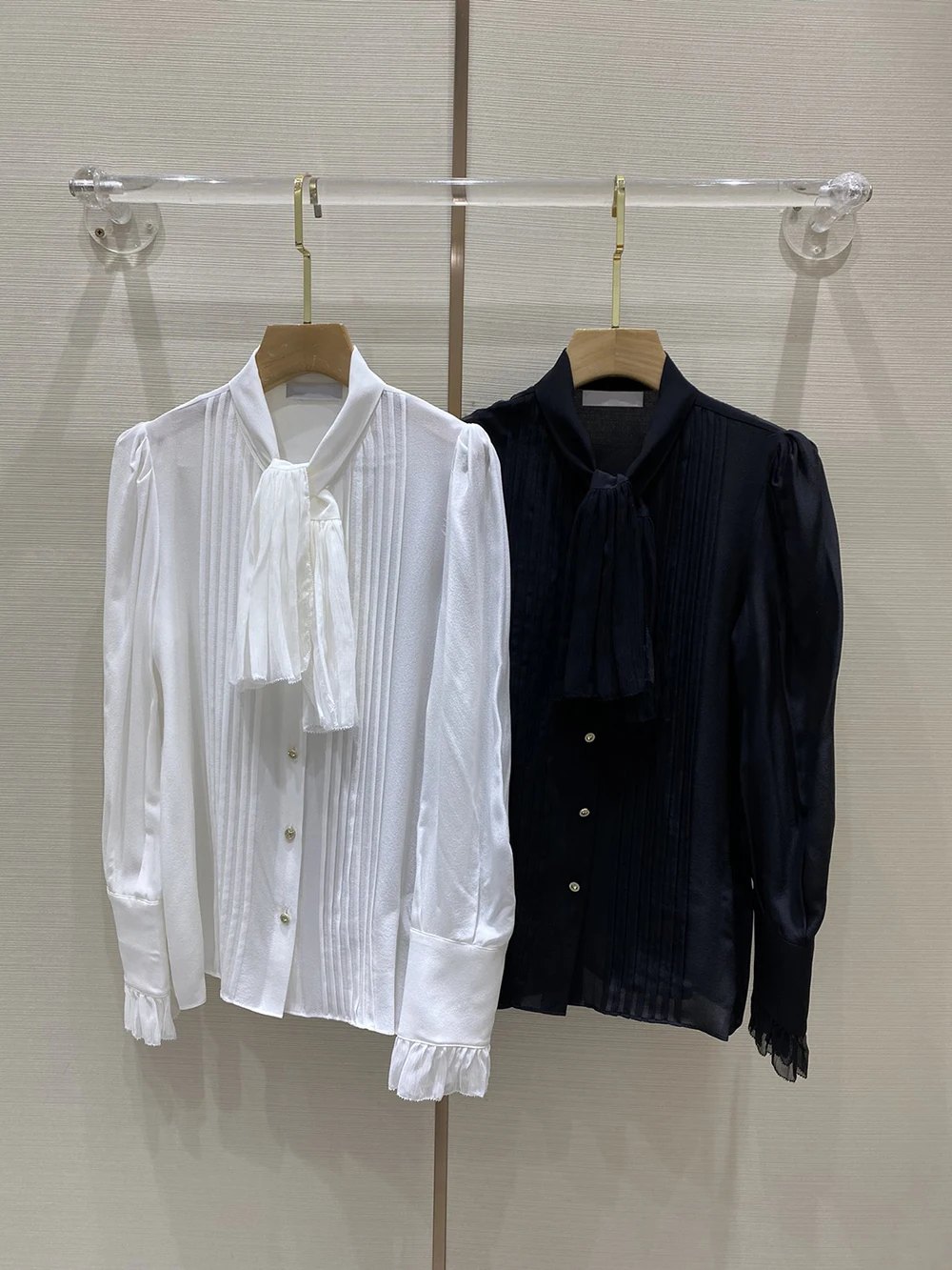 

Women Blouses 2022 new organ pleated stitching silk ribbon shirt