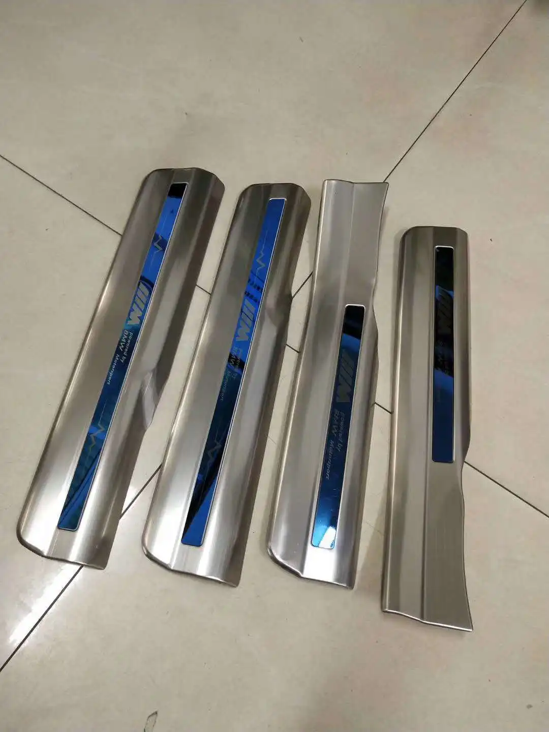 

New BMW 3 Series Only Modified Article Threshold New BMW 3 Series Built-in Welcome Pedal Foot Pedal Decoration