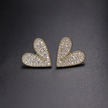 

Exquisite Small Cubic zirconia Peach Heart Shaped Stud Earrings For Women Gold Color Elegant Geometric Earring Trendy Jewelry CZ