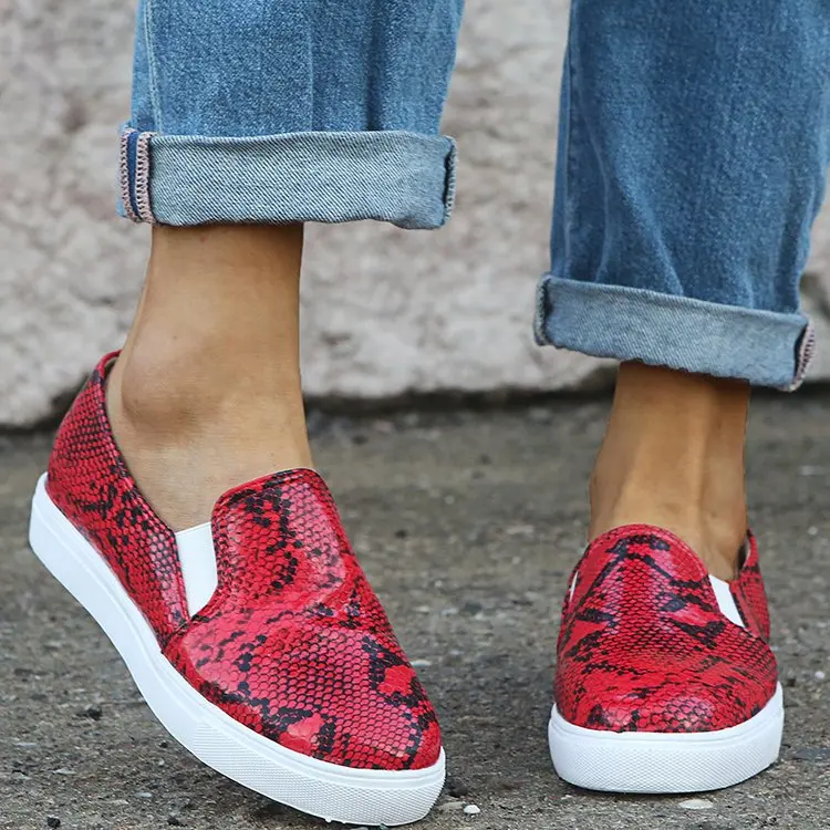 Snake pointed toe flats Women pu Leather Loafers Shoes Autumn Soft Moccasins Slip-On Shallow Breathable Femme Flats Shoes Woman
