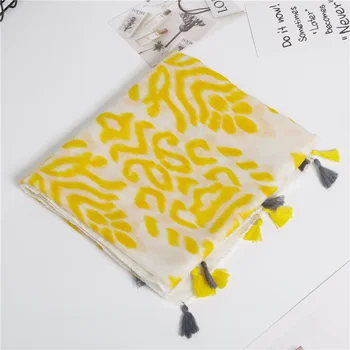 

2020 New Style Printed Sun-resistant Shawl Beach Towel Cotton Linen Tassels Silk Scarves Women's luxury brand