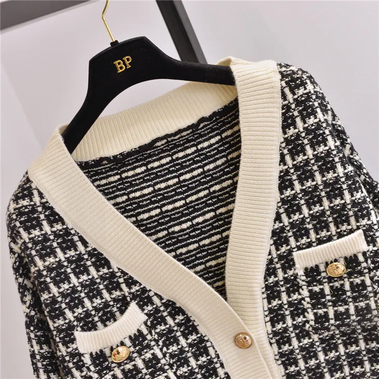 11828646923_718318349