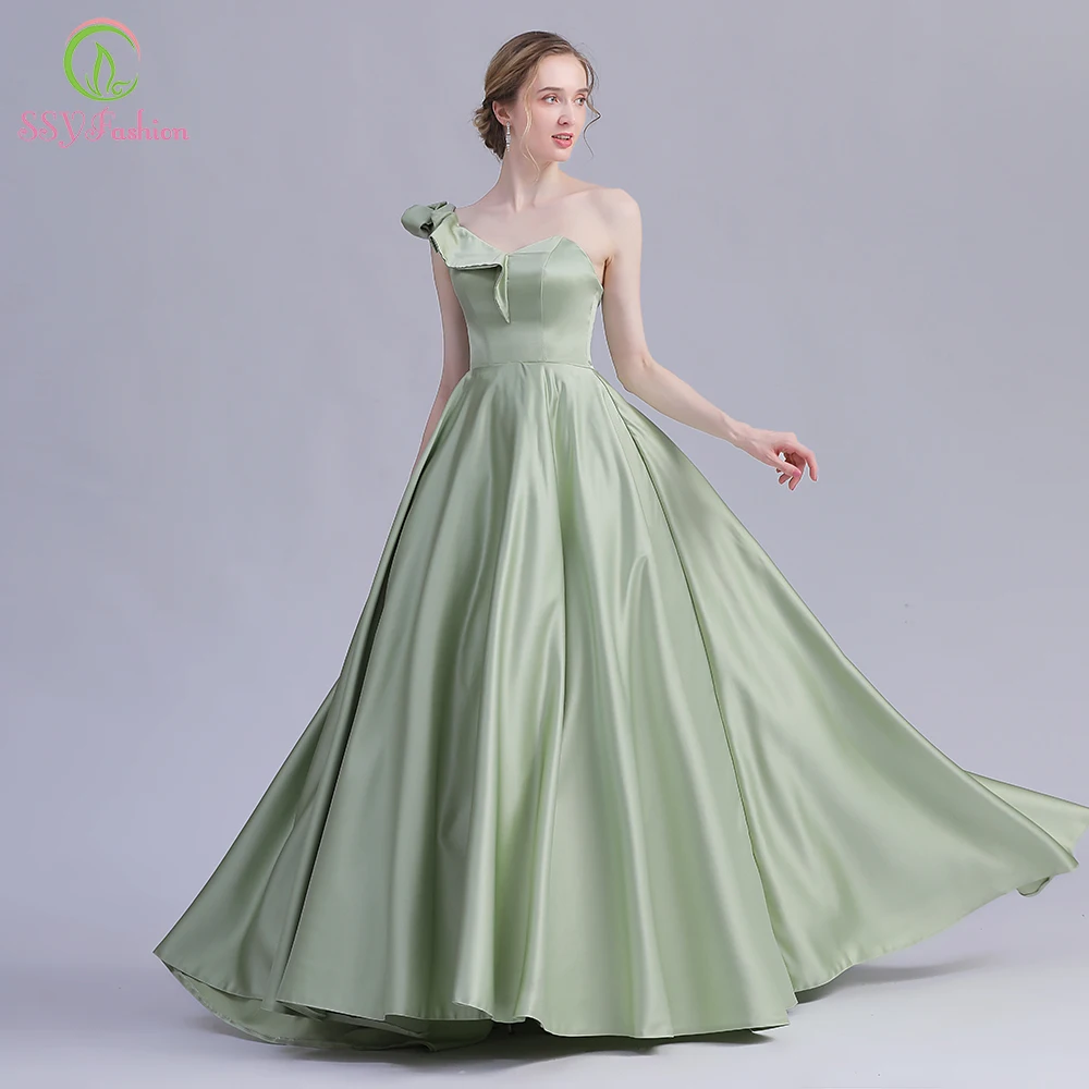Женское атласное платье SSYFashion Элегантное Длинное бальное на одно плечо зеленое