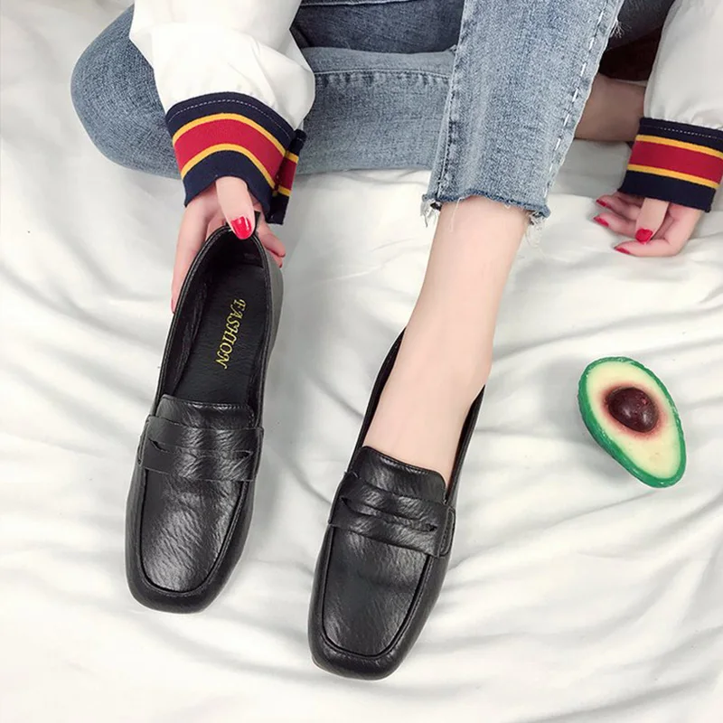 

Women Embossed Slip On Leather Flat Shoes Square Toe Ladies Loafers Fashion Comfort Female Casual Autumn Moccasins 2019