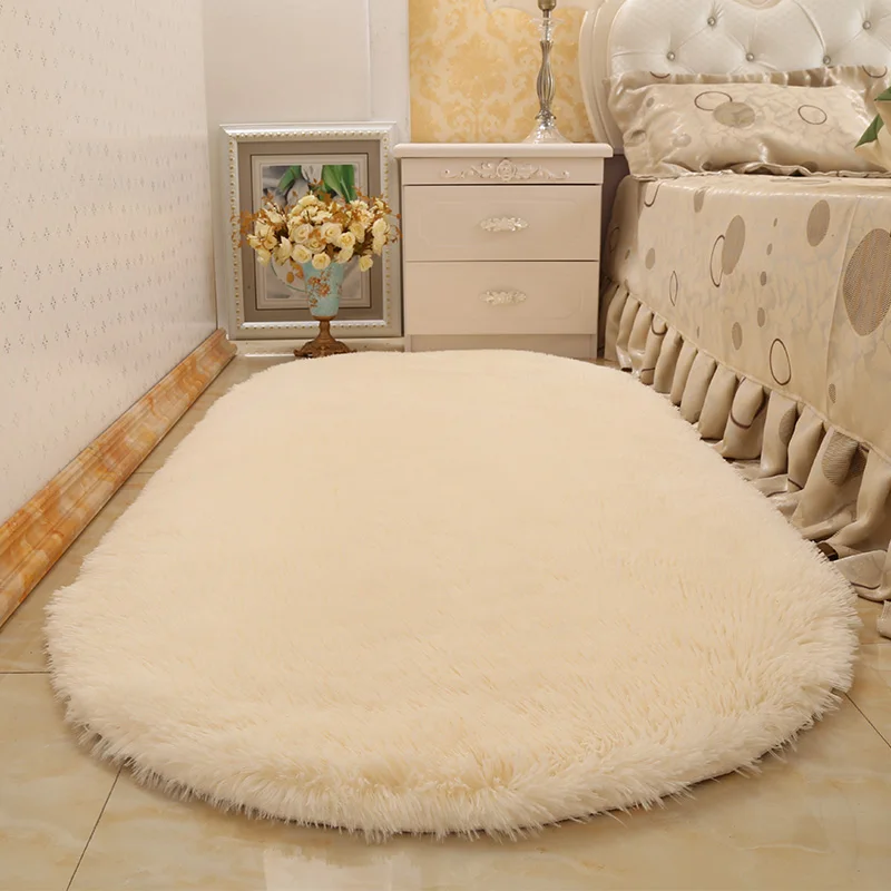 

Elliptical Bedside Carpet Modern Simple Bedroom Bedside Carpet