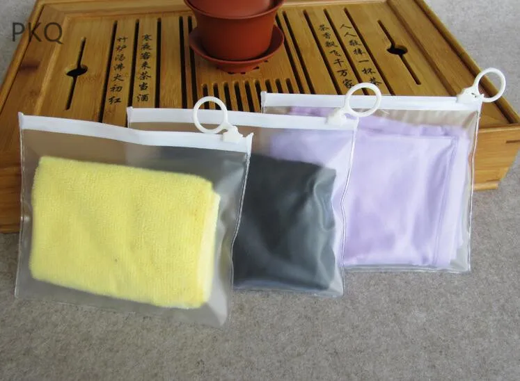 

100pcs Thickened Transparent Plastic Zipper Bag 16*13cm Small Cosmetic Pants Packaging PVC Plastic Bag Clear Storage Pouch