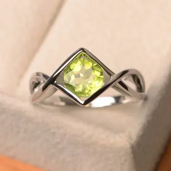 

S925 Sterling Silver Original Design Peridot Geometric Rhombus Simple Personality Wild Ladies Paragraph Ring Accessories Jewelry