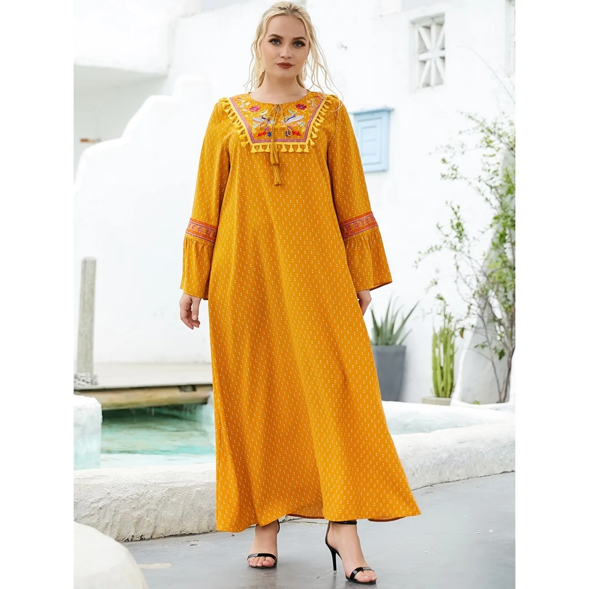 Muslim robes Dubai embroidery long skirt casual long sleeve women clothing Arab retro plus size dresses summer womens dress 2021