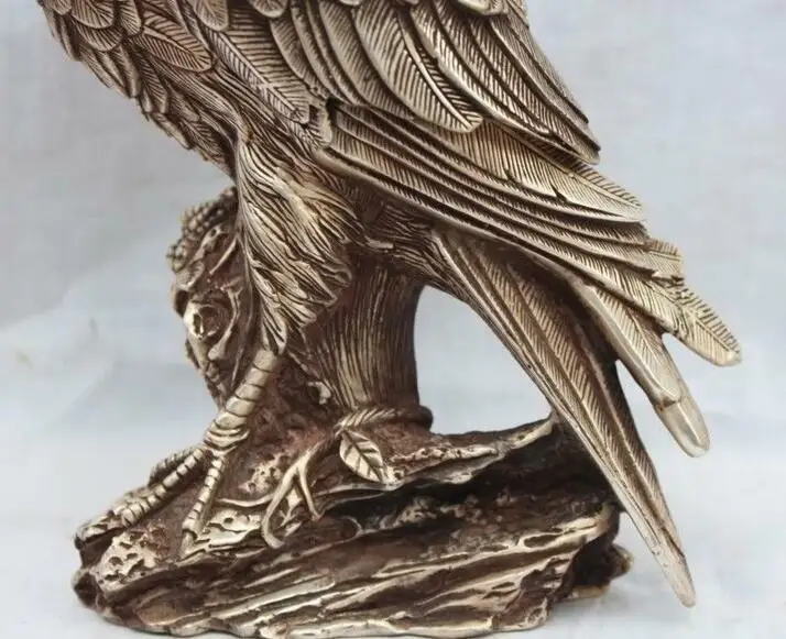 Ferocious Chinese Tibetan silver Arabia Hawk Eagle Bird Figures Statue 