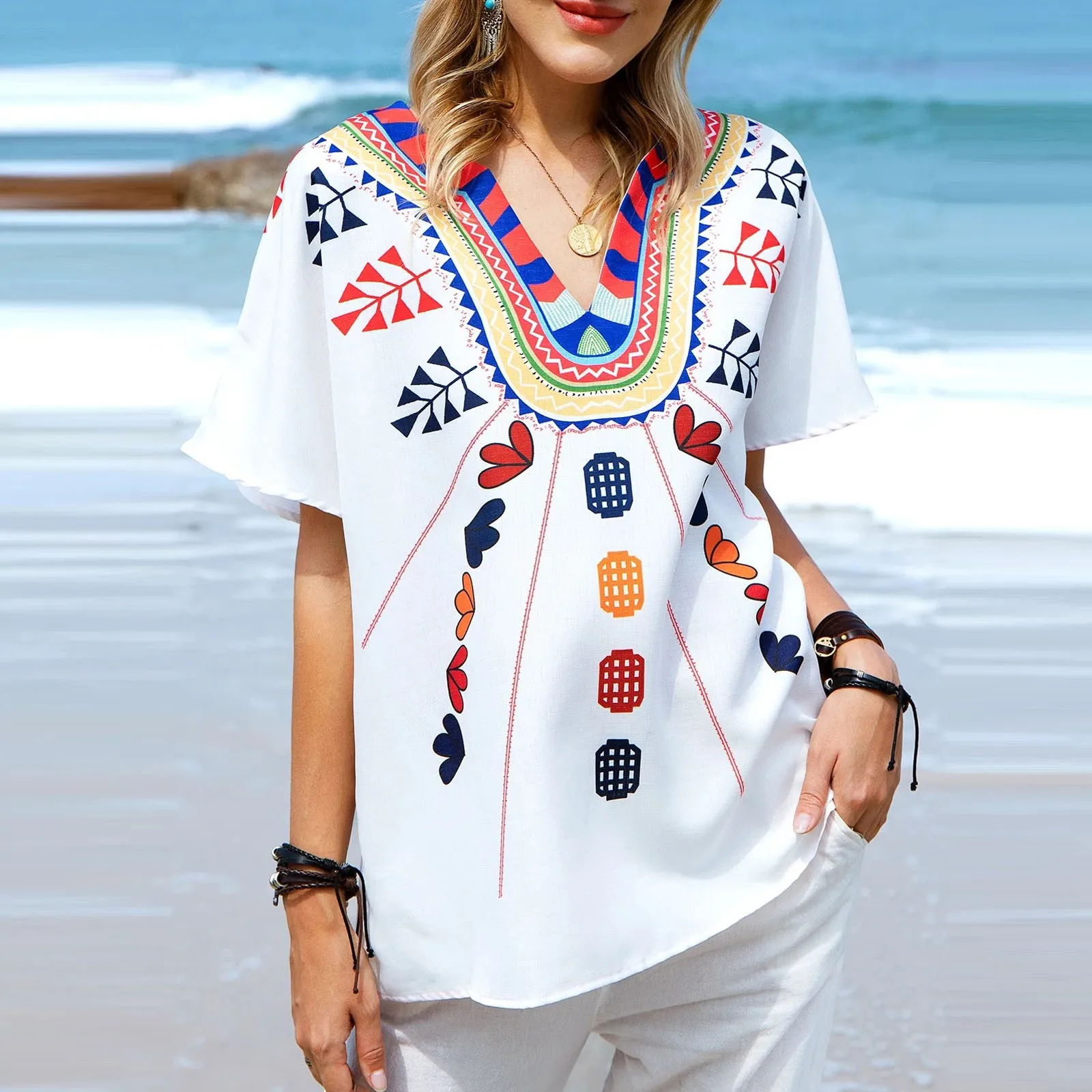 2021 Fashion New Women T-Shirt Elegant Tee Female Tops Women's Casual Fashion Temperament V-neck Ethnic Print Short-sleeved Tops 2