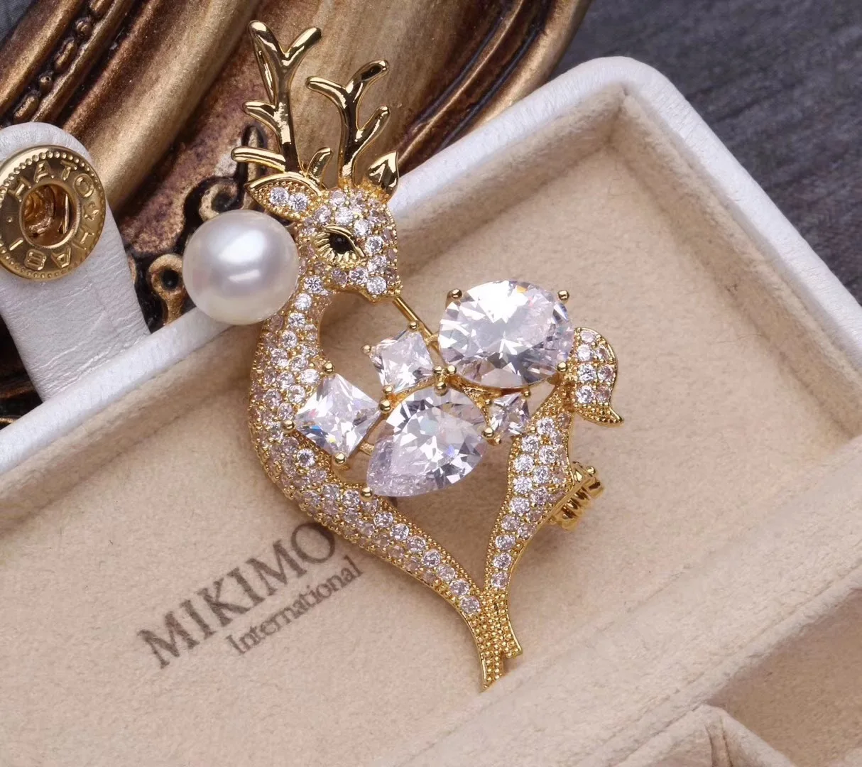 

DIY Accessory New Style Super Shiny Full Zirconium Full of Crystals Deer Brooch Women's Corsage Cardigan Brooch Safety Pin Acces