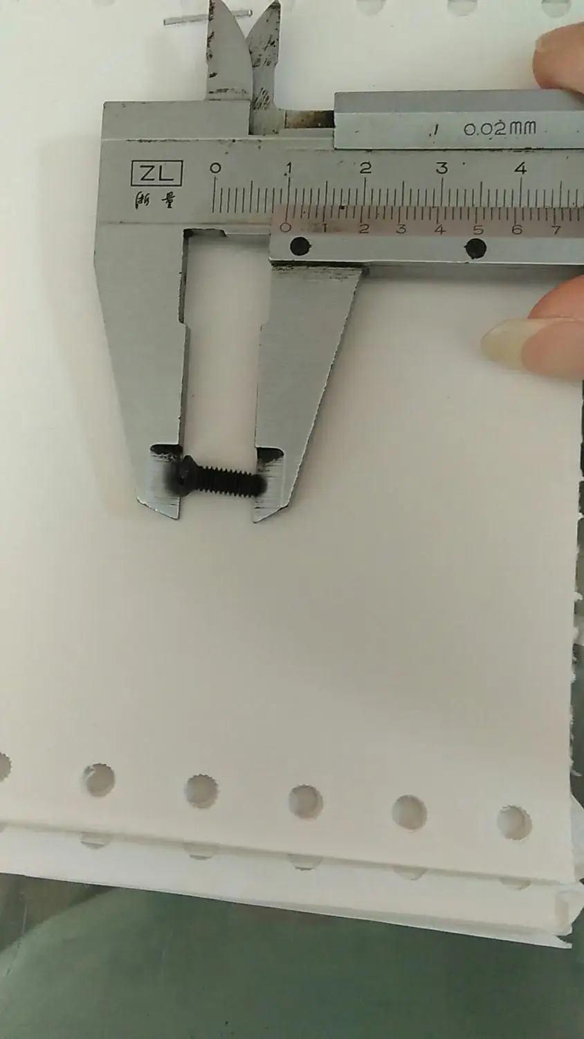 

For VC008 accessory device screw parts number is SK373