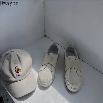 

2019 summer new ins wild white canvas shoes female retro Hong Kong taste students flat pedal a lazy shoes