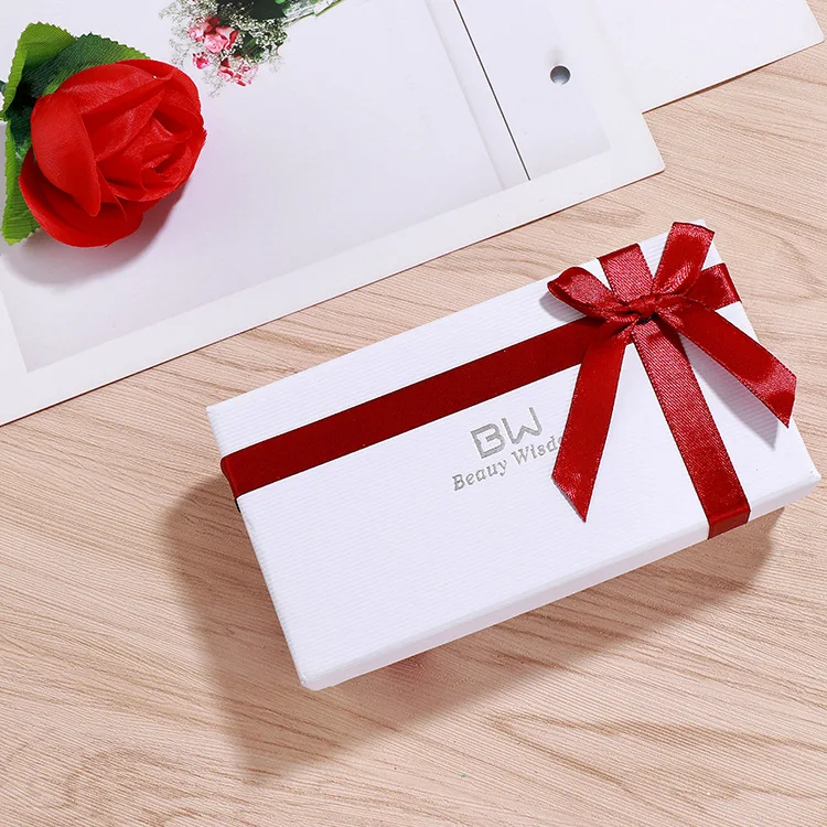 

BW White Classic Top Grade Fashion Glorious Exquisite Watch Gift Box