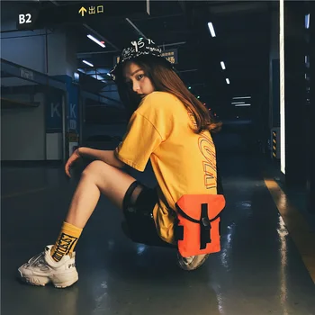 

2020 Latest Style Khaki Orange Nylon Material Fashion Casual Messenger Bag Wallet Travel Bag