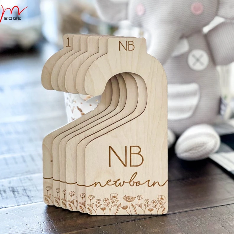 7 pcs Baby Shower Gift Size Markers for Babies Nursery Closet Clothes Divider Wood Hangers | Дом и сад