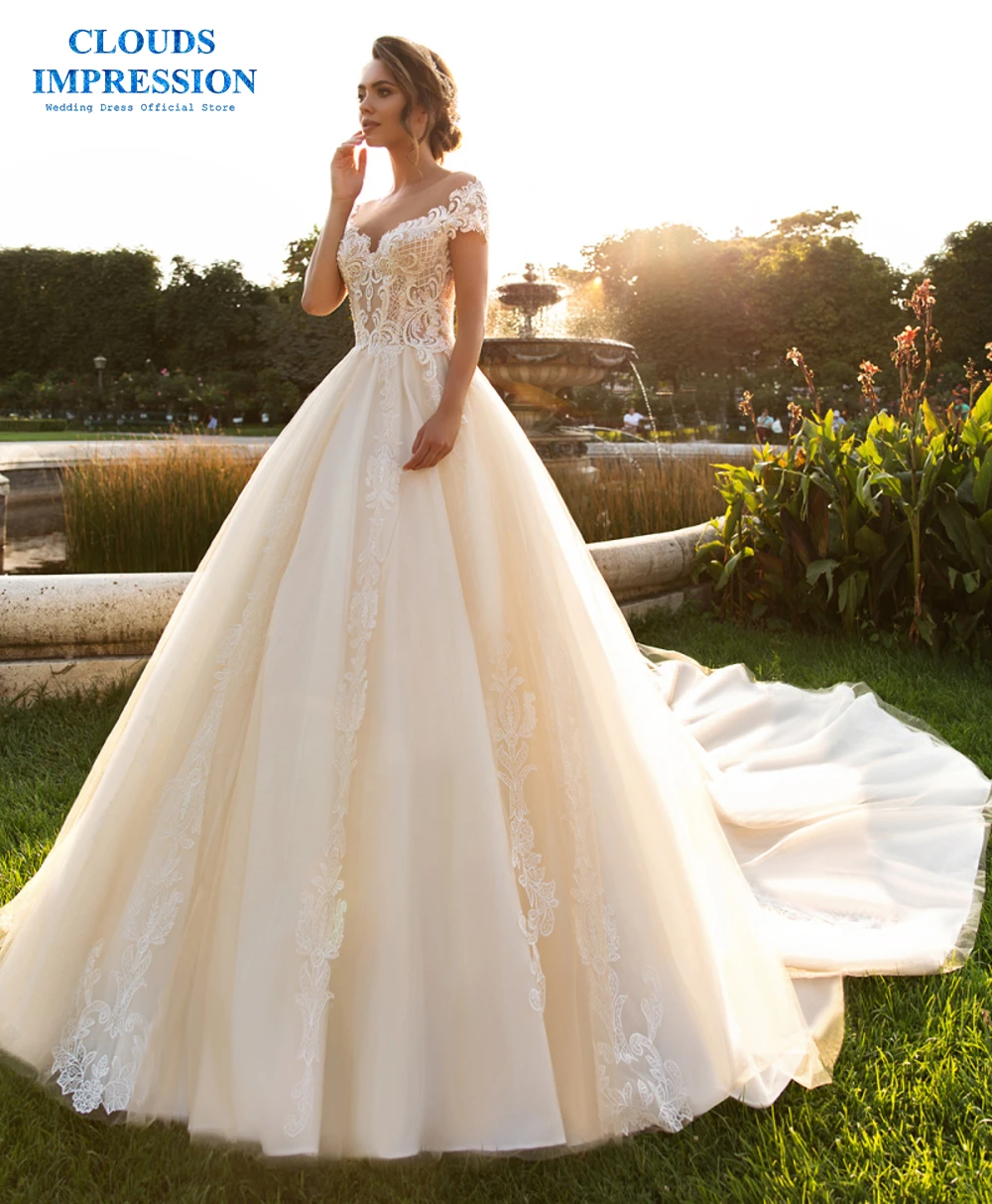 

Sexy Backless Real Price Romantic 2019 Chaple Train Wedding Dress Bridal Dress Vestige De Noiva Appliques Plus Size