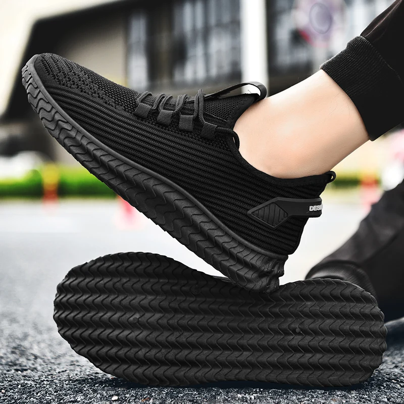 New Men Shoes Lightweight Comfortable Breathable Walking Sneakers Men Casual Shoes Lace-Up Shoes Tenis Feminino Zapatos