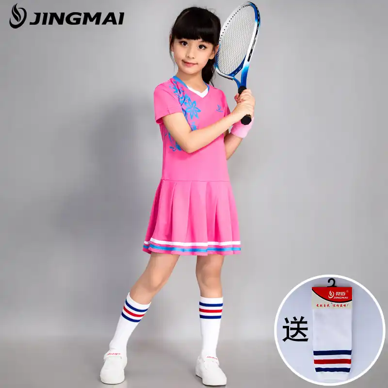 dress for badminton player