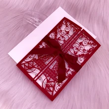 Красная башня сложенные свадебные приглашения с бордовой лентой мерцающий лазерная резка Quinceanera приглашения на заказ Печать свадебный душ