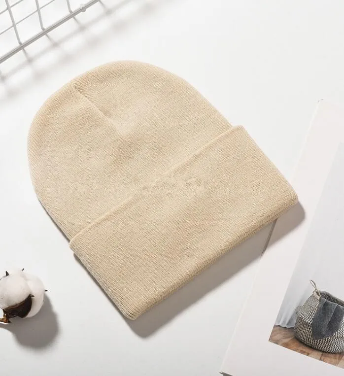 Beige Мужская и женская однотонная шапочка для девочки и мальчика, теплая зимняя шапка унисекс, короткие шапки для рыбалки, неоновые, желтые, зеленые, оранжевые шапочки, розовая шапка - Color: Beige