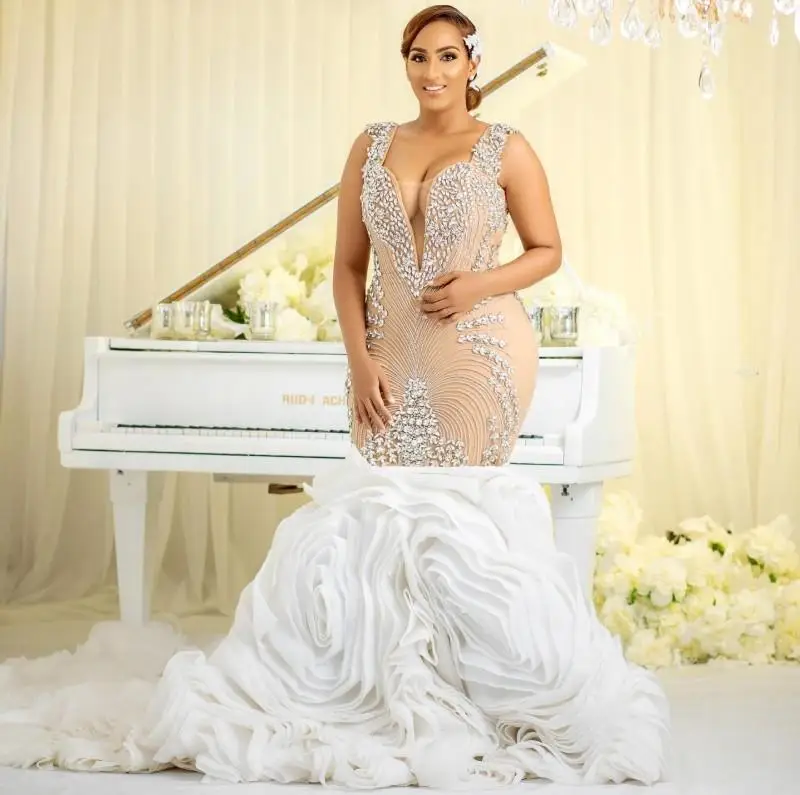 

Plus Size Women African Beading Wedding Dresses Crystals Vestidos De Novia Middle East Mermaid Bridal Dress Ruched Train