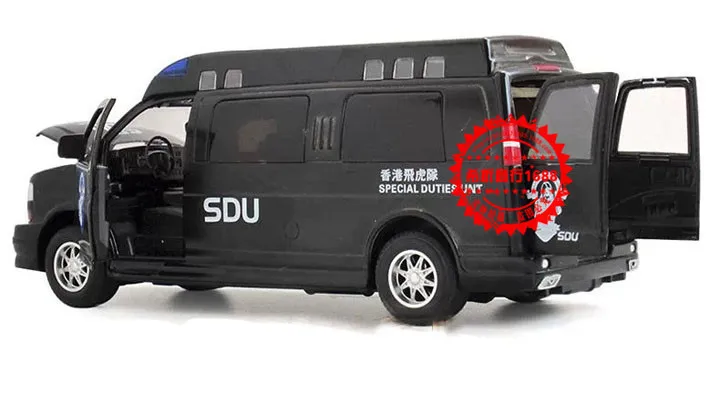 

Boxed Shenghui America GMC Flying Tigers Police Car Sound And Light 1: 32 Four-door Alloy Car Model