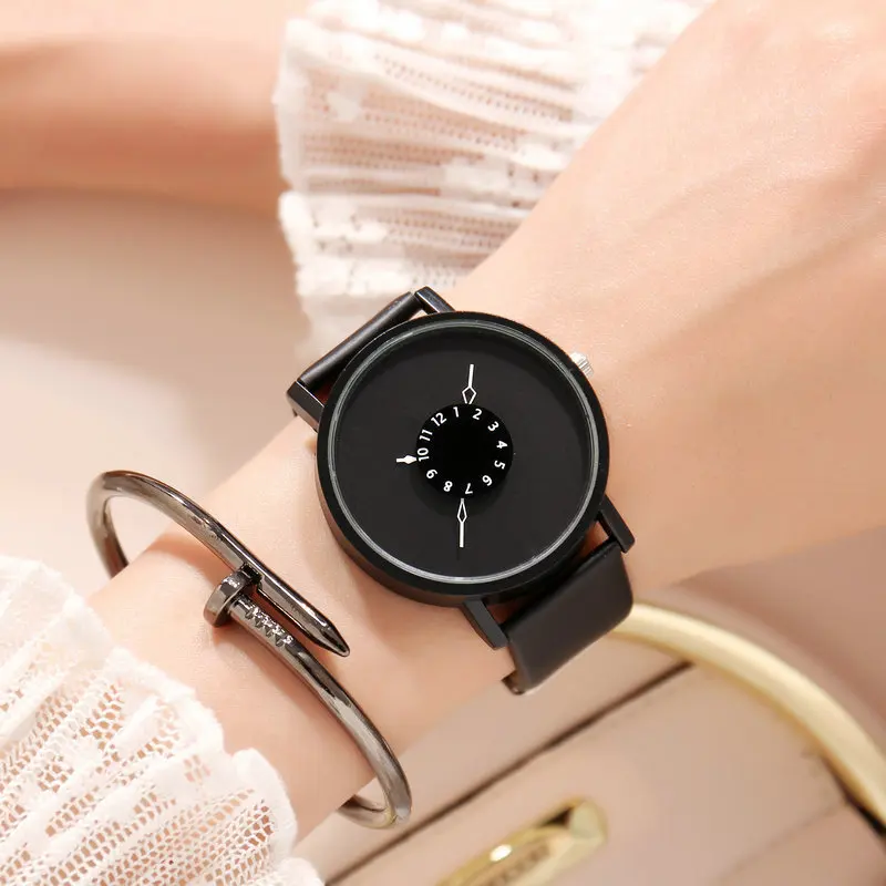 

Aa0001 Student Watch Turntable Personalized & Creative Leather Belt Couples Black And White Simple Quartz Watch Watch
