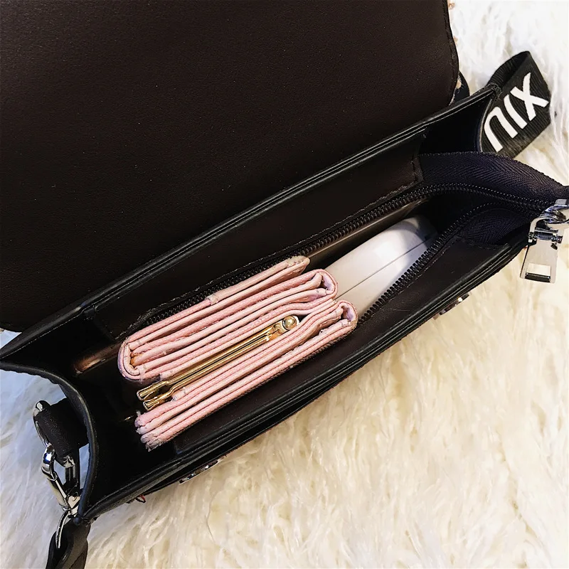 

Plush Stereo Square Sling Bag Lambs Wool Online Celebrity Shoulder Oblique WOMEN'S Bag