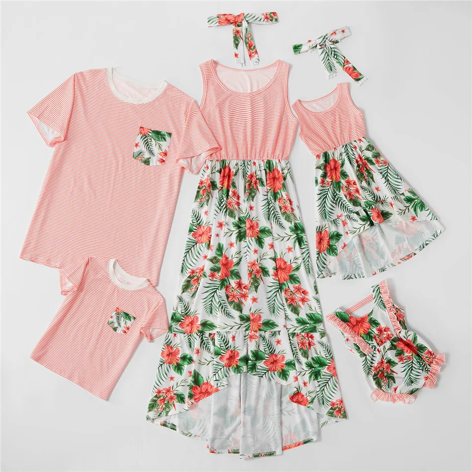 

Fashion Family Matching Outfits Look Mommy and Me Clothes Flower Irregular Mother Daughter Dresses Striped Man & Boys T-shirts