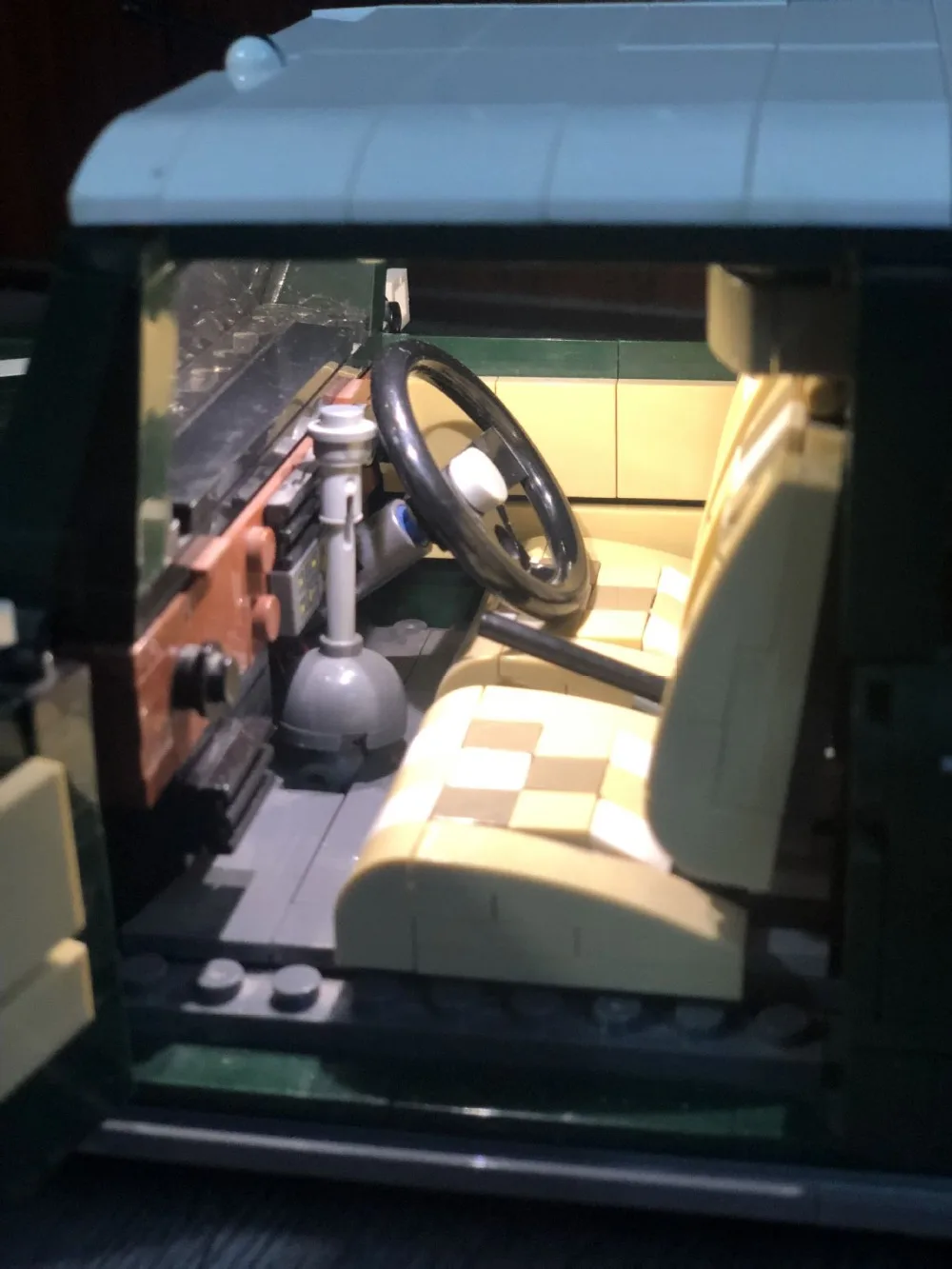 11691971569_1870687004