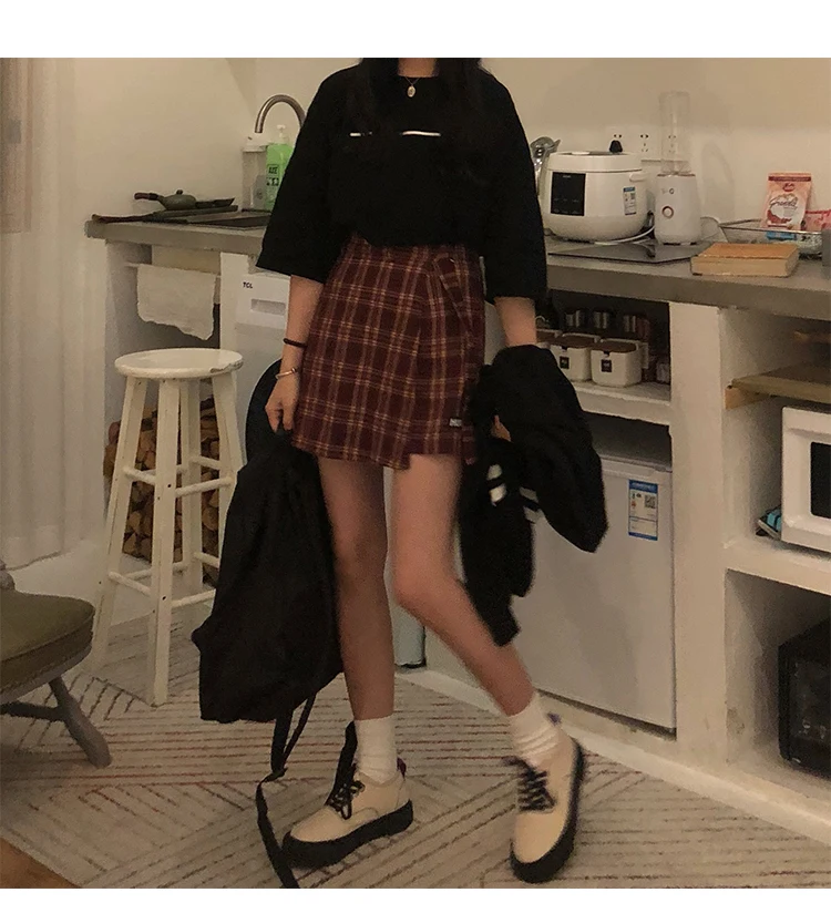 ladies clothes 2021 autumn and winter High Waist Shorts Skirts Womens Korean preppy style girl school plaid Shorts womens bike shorts