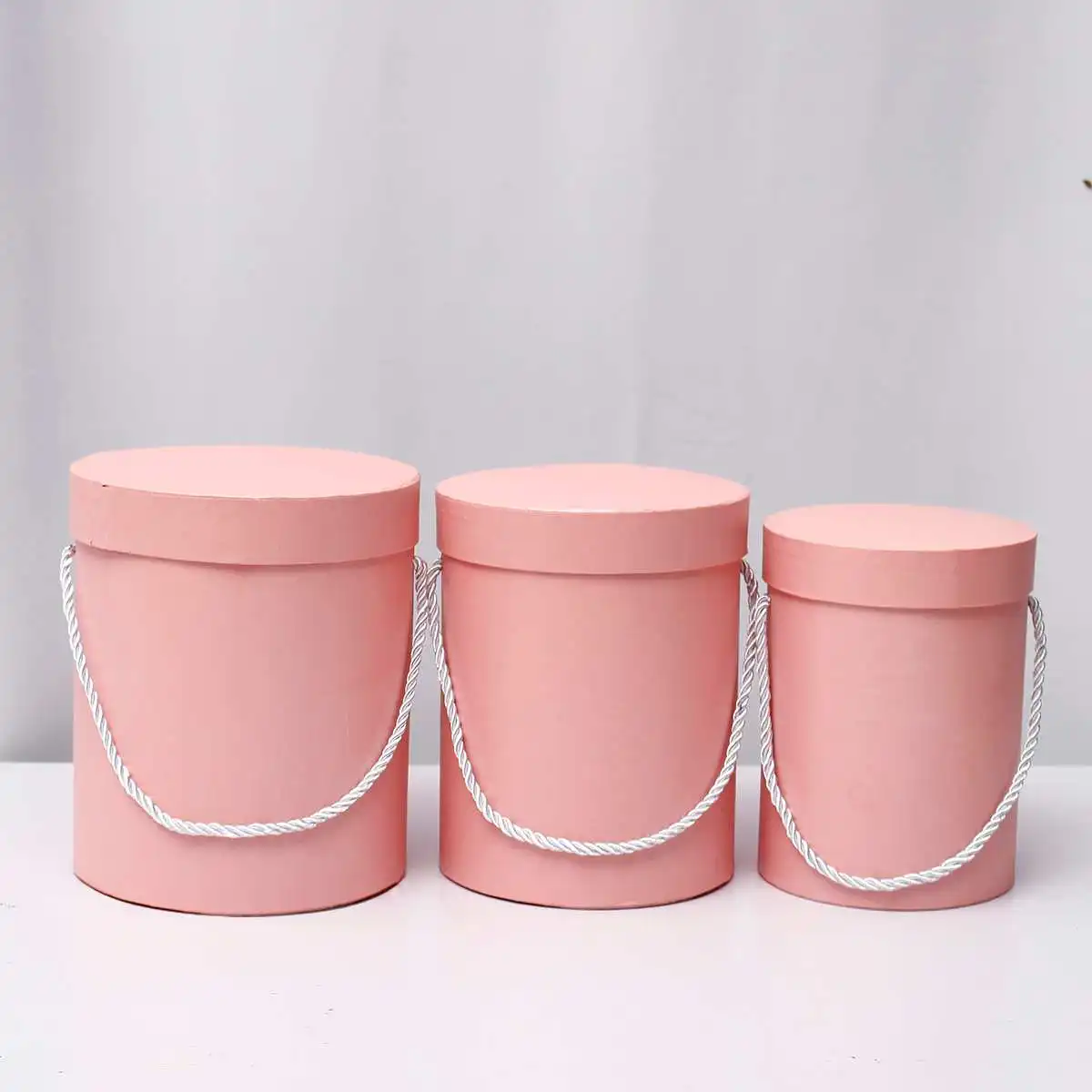 Pink 3 шт./компл. Круглые Цветочные бумажные коробки с крышкой Hug ведро флорист подарочная упаковка коробка украшения для дома и свадьбы держатель цветочных букетов - Цвет: Pink