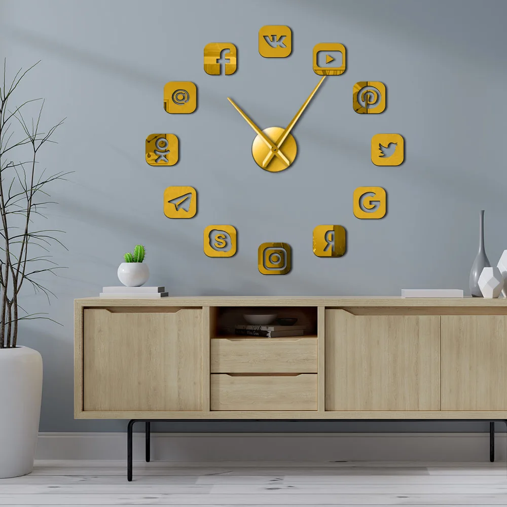 

Social Media Symbols DIY Giant Wall Clock Watch Office College Dorm Decor 3D Frameless Icons Wall Time Clock Gifts for Teenagers