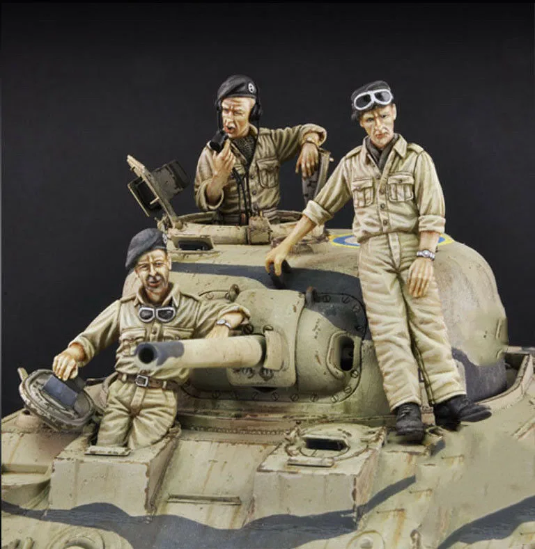 

1/35 Scale Unpainted Resin Figure Sherman Clive crew 3 figures GK figure