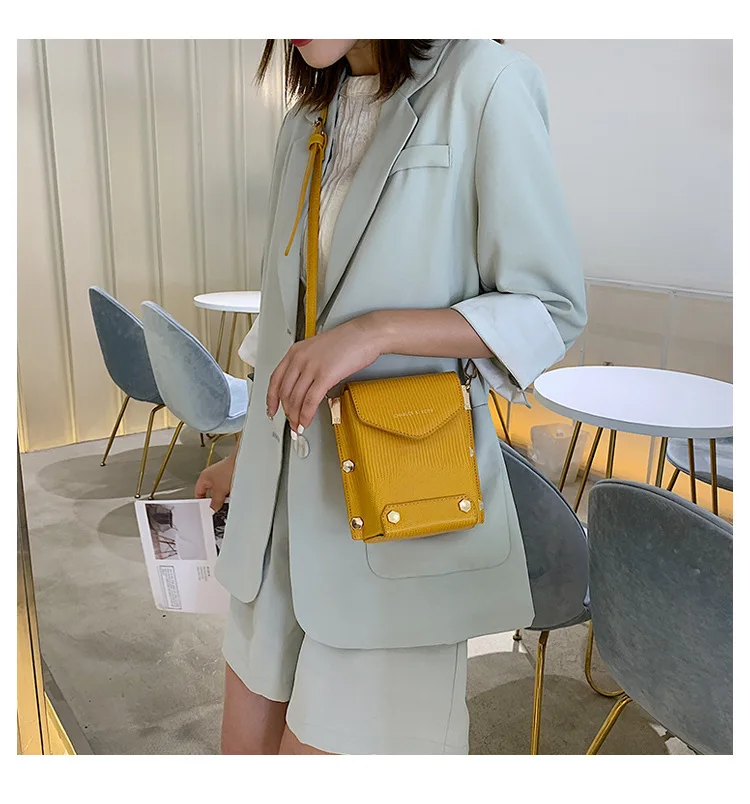 

Foreign woman Korean fashion lizard chain single shoulder bag fashion simple leisure square bag