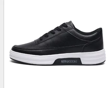 

Couple new tide shoes small white shoes student female Korean version of the leather flat bottom with embroidery casual shoes