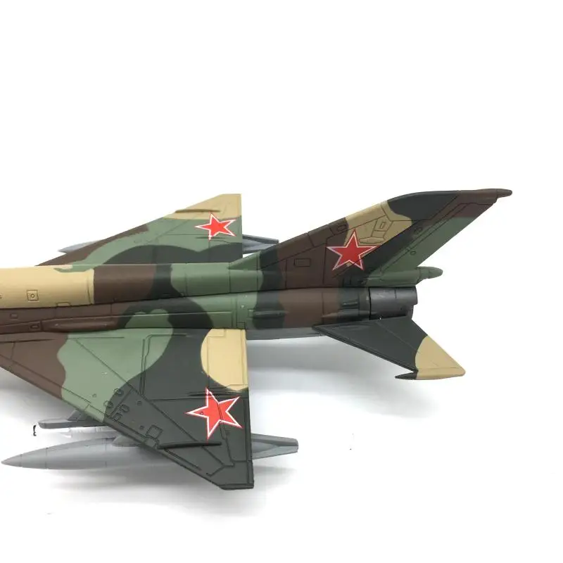 ★美品・ダイキャスト製★ MiG‑21 戦闘機モデル 組立済（約22cm） ☆美品・ダイキャスト製☆ MiG‑21 戦闘機モデル 組立済（約22cm
