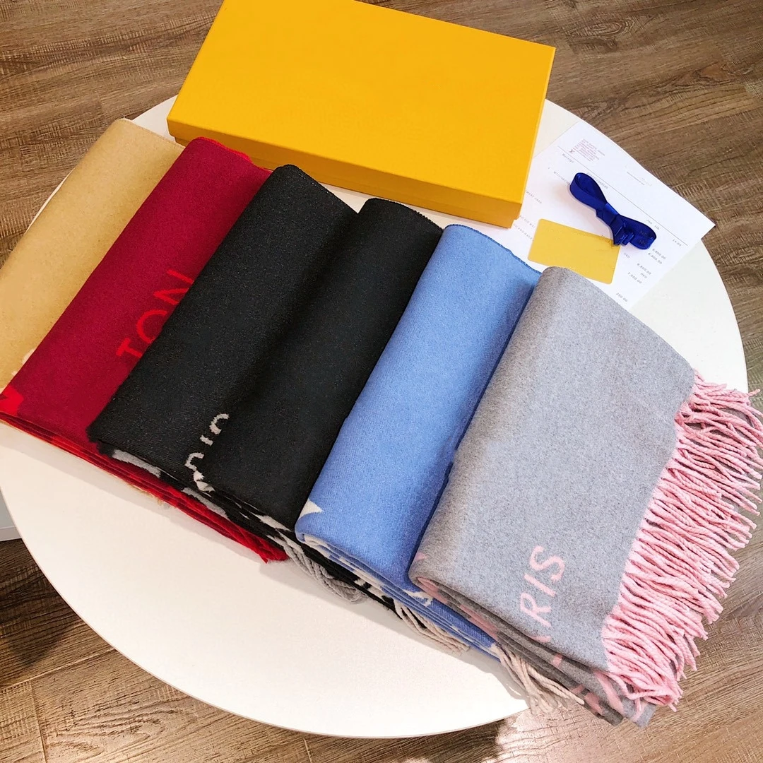 

2020 new lady's cashmere wool shawl scarf comfortable generous free of postage for gifts of the four seasons