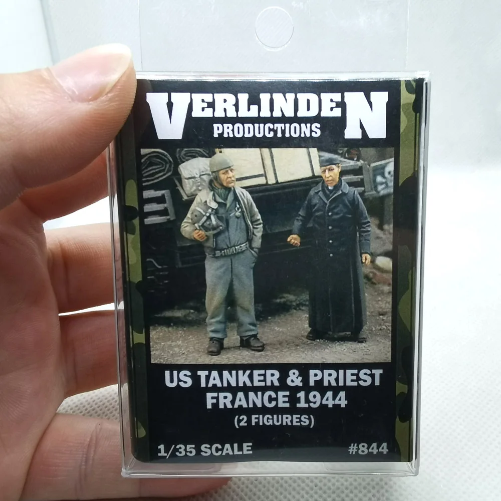 Resin Verlinden 1/35 US Tanker with Priest in France 1944 WWII 2 Figures 844 