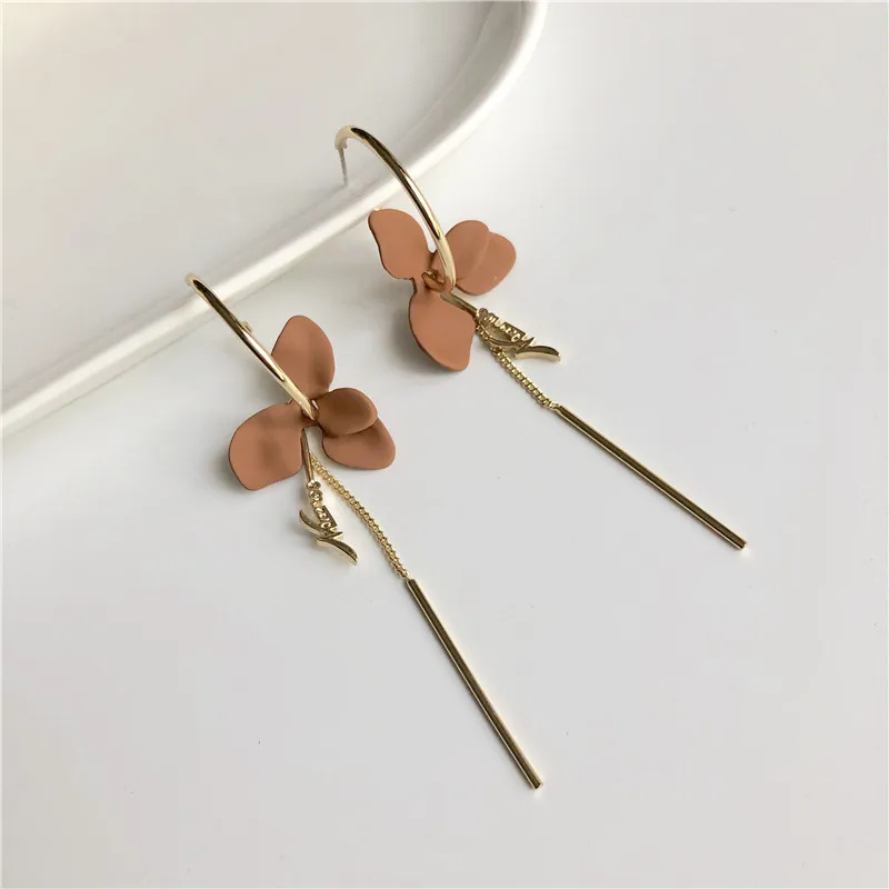 Aretes de mujer, современный дизайн, асимметричные серьги с цветами и кисточками, висячие серьги, ювелирные серьги, корейские серьги для женщин