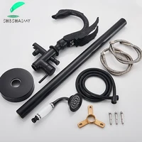 Golden Swan อ่างอาบน้ําอิสระก๊อกน้ําอ่างอาบน้ําชั้น Mount ก๊อกน้ําห้องน้ําทองเหลืองเดี่ยวพร้อมฝักบัวมือ High Flow Ration 5