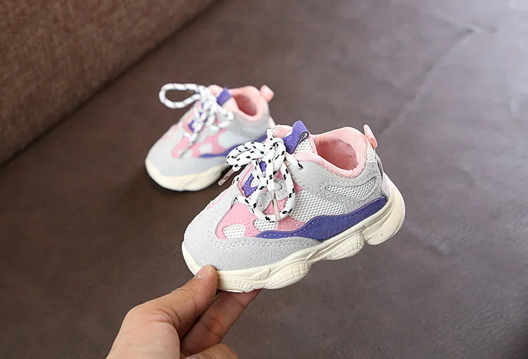 Детская обувь для девочек 1 год обувь модная детская повседневная обувь для бега мягкая подошва удобная прострочка цветная обувь для малышей